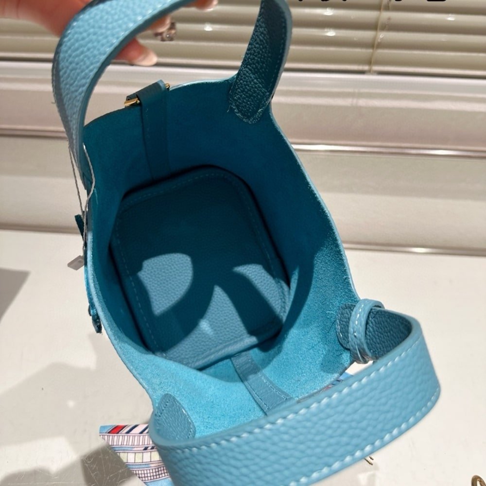 H**me5 Picotin Lock 18 Bag Blue With Gold 18Cm