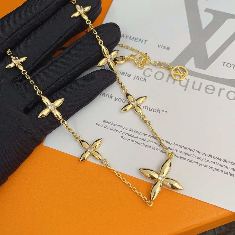 L0vis Vvtt0n L0visette Signature Necklace Gold M01592