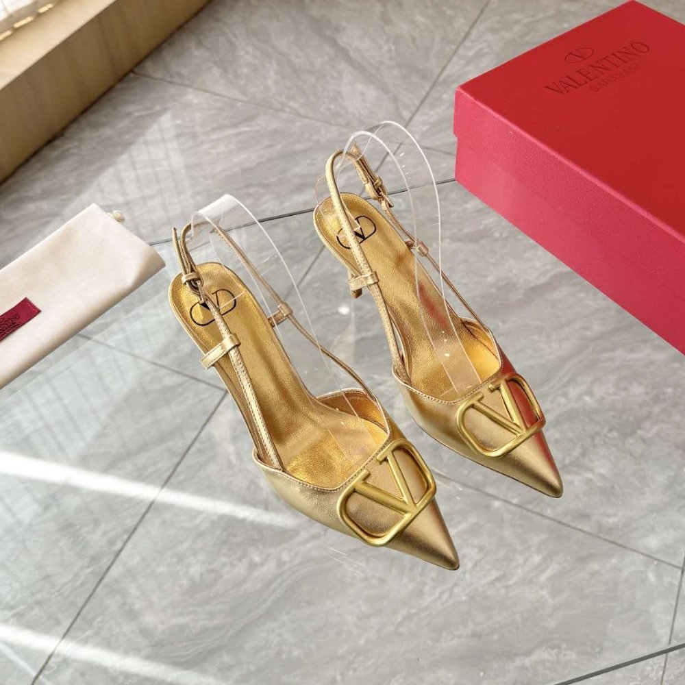 Va1e*ntin0 Vlogo Signature Slingback Pump In Gold