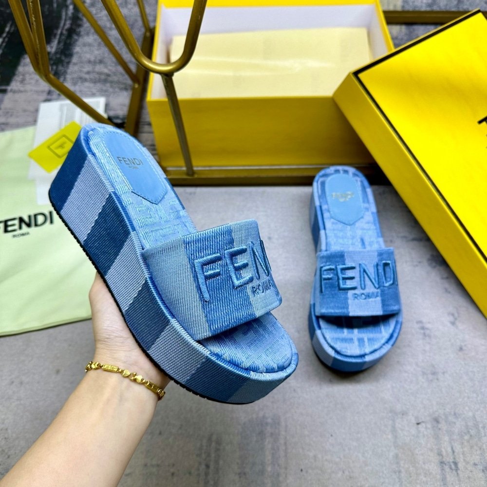 F**di Sunshine Flatform Slides Light Blue Denim 8R8515Asb5F1Std