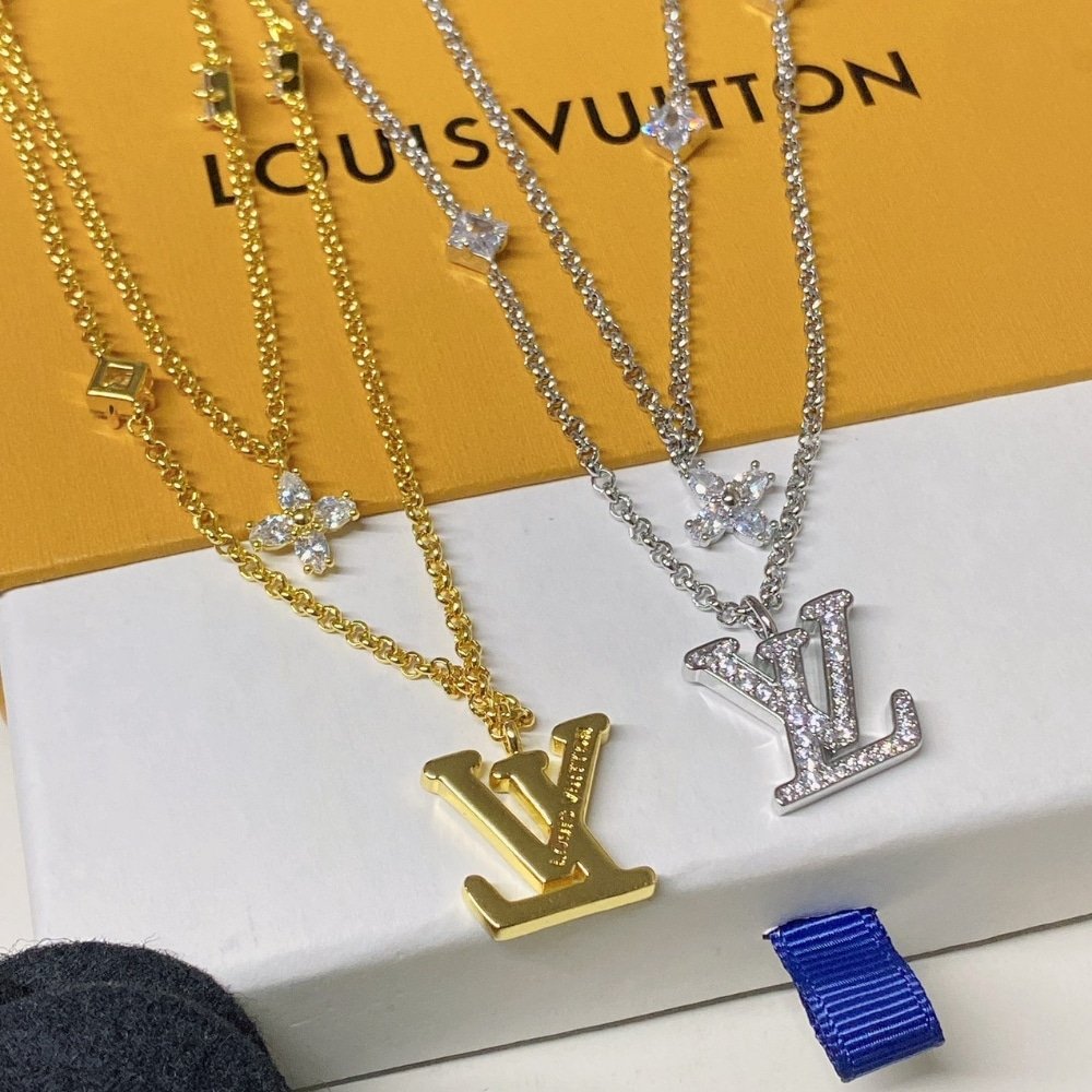L0vis Vvtt0n Lady Lv Necklace Gold Tone M01845