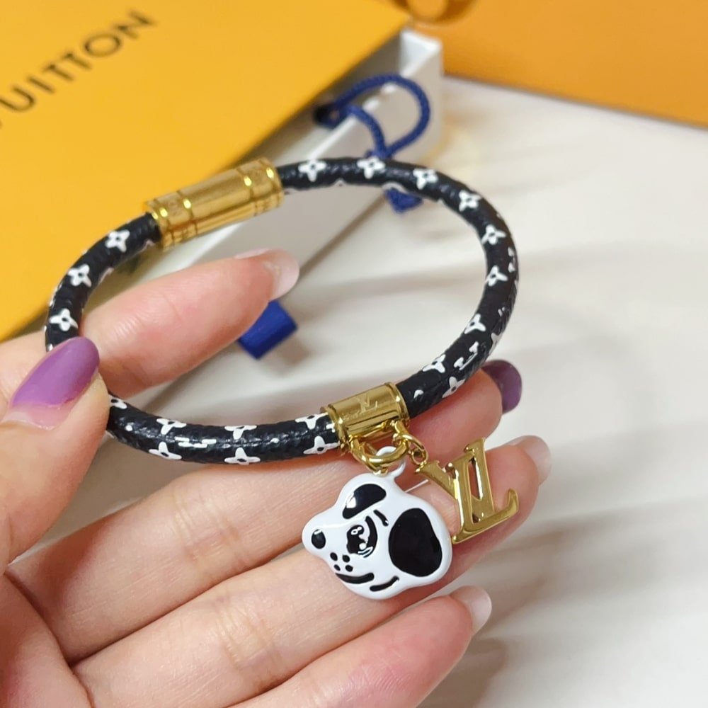 L0vis Vvtt0n Animogram Bracelet Monogram Black M8664F