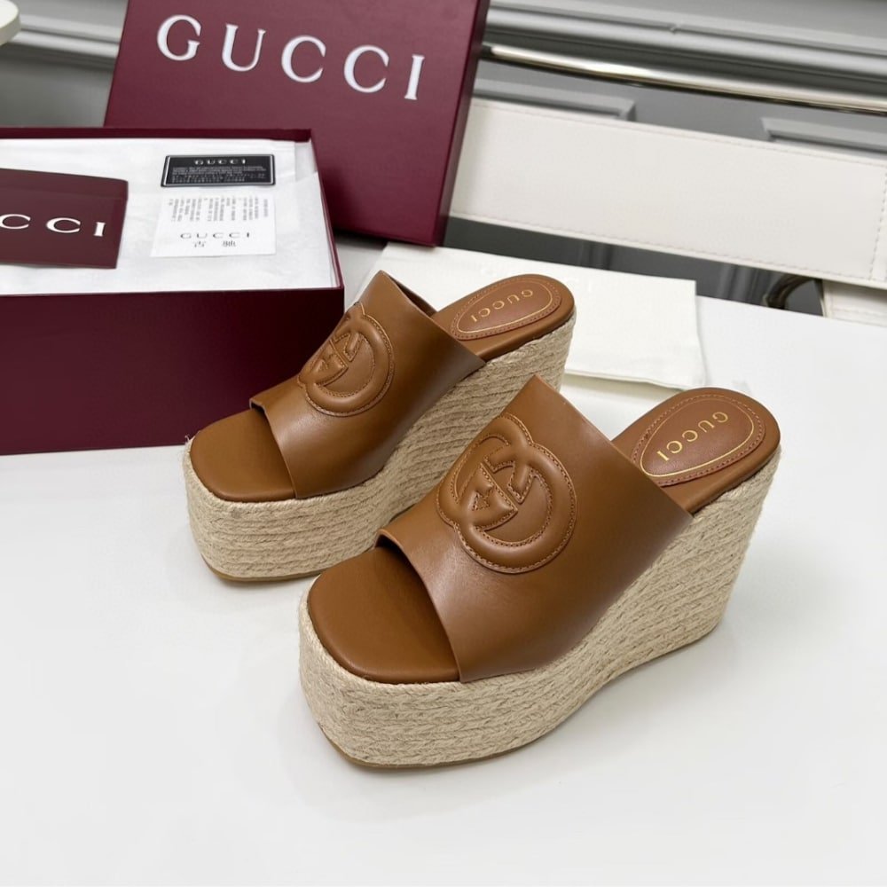 Gvc*1 Women’s Interlocking G Sandal Brown 817212 Ap0B0 2712