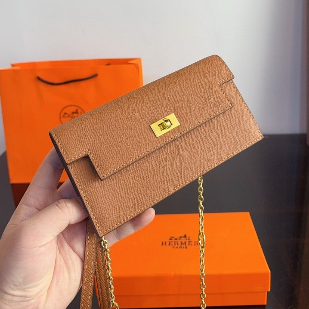 H**me5 Kelly Pocket Long Wallet In Gold 19Cm H084940Ck37