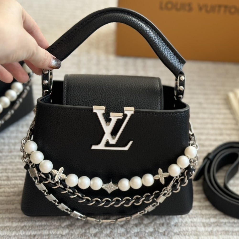 L0vis Vvtt0n Capucines Mini Bag Black 20Cm M11908