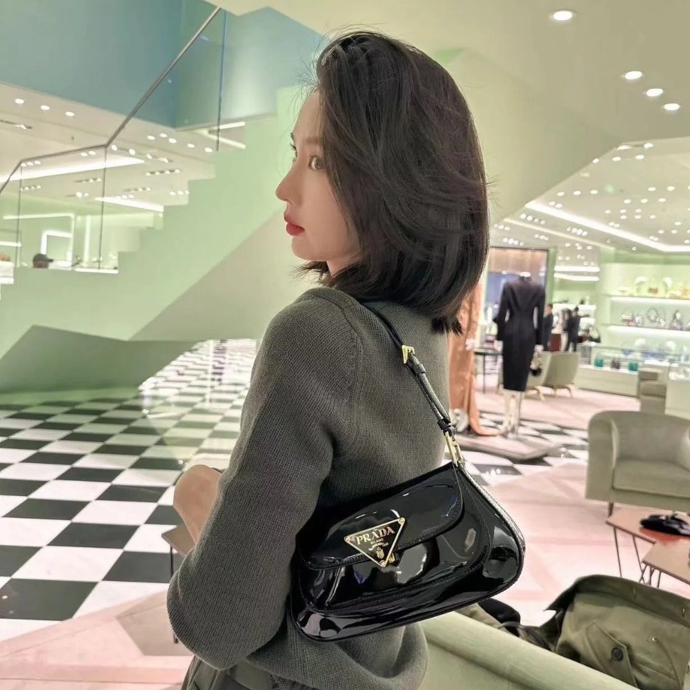 Pra*a Cleo Bag In Brushed Leather With Triangle Logo Black 24Cm