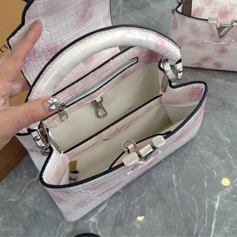 L0vis Vvtt0n Capucines BB Bag Pink And White 27Cm