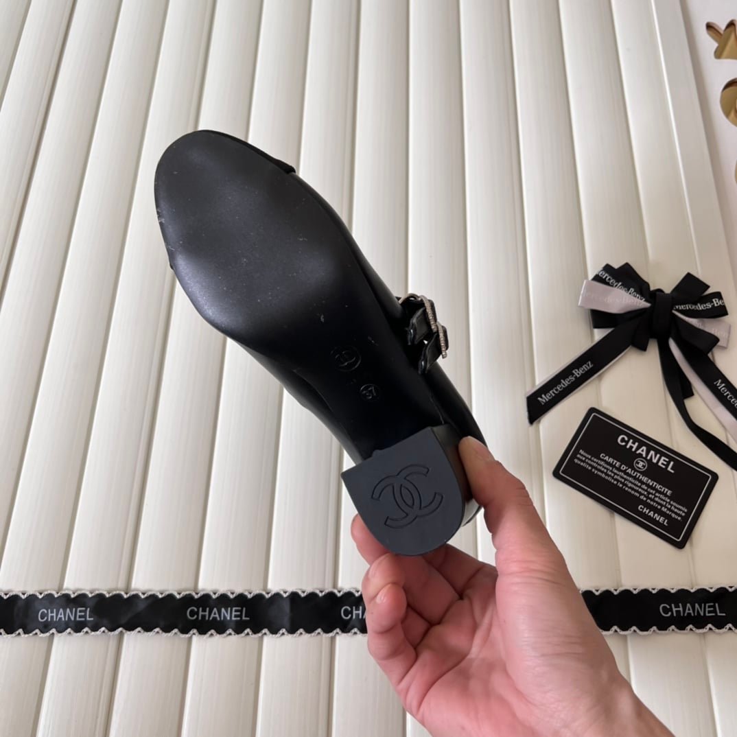 Ch**el Mary Janes And Grosgrain Black G45696 B16524 Nx492
