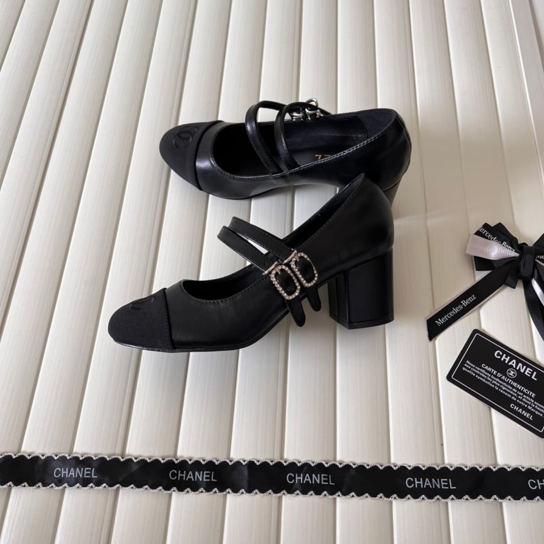 Ch**el Mary Janes And Grosgrain Black G45696 B16524 Nx492
