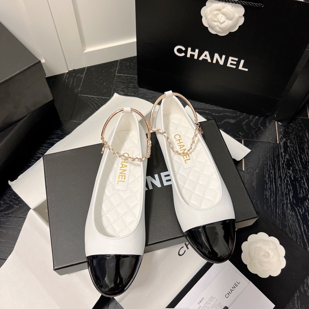Ch**el Interlocking Cc Logo Ballet Flats Black White