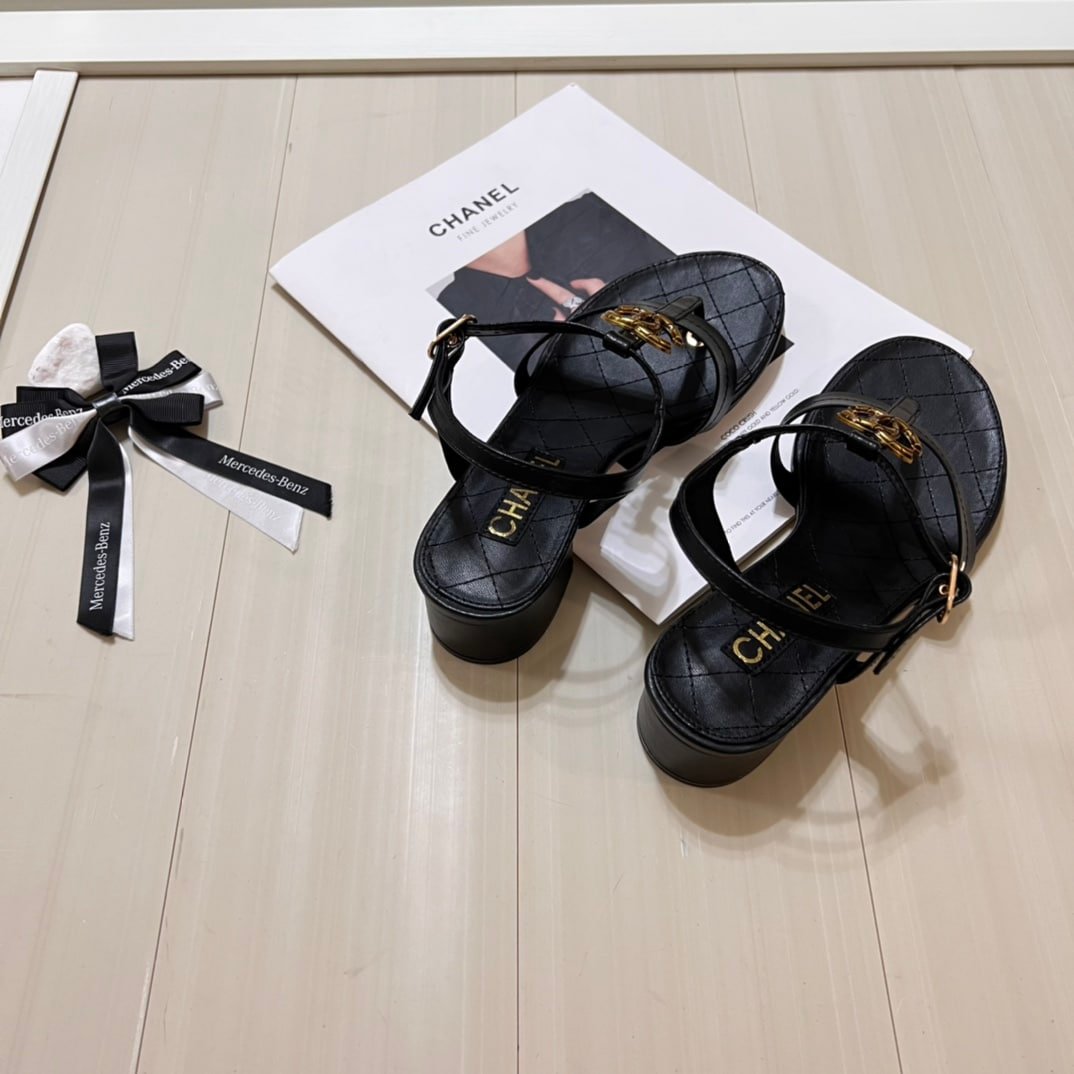 Ch**el Sandal Open Round Toe Flip Flops Black