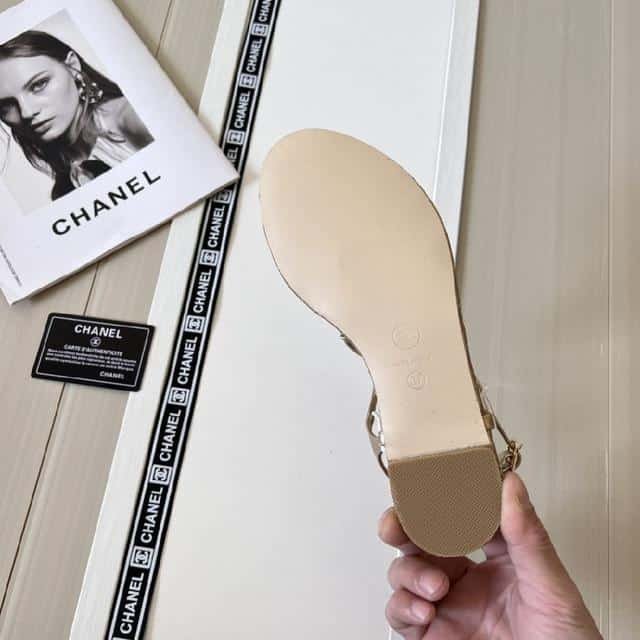Ch**el Gold Quilted Leather With White Camellia Cc Logo Bow Thong Sandals