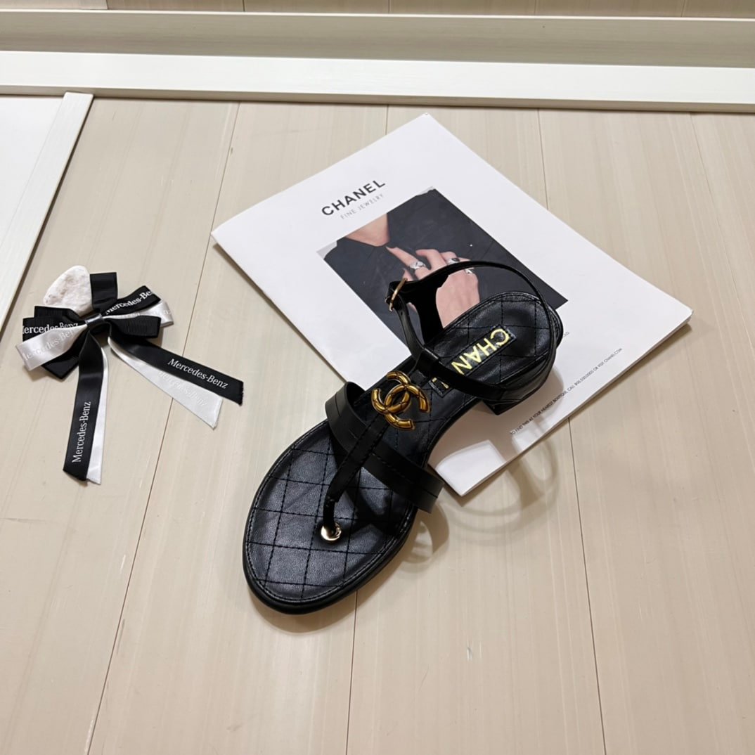 Ch**el Sandal Open Round Toe Flip Flops Black