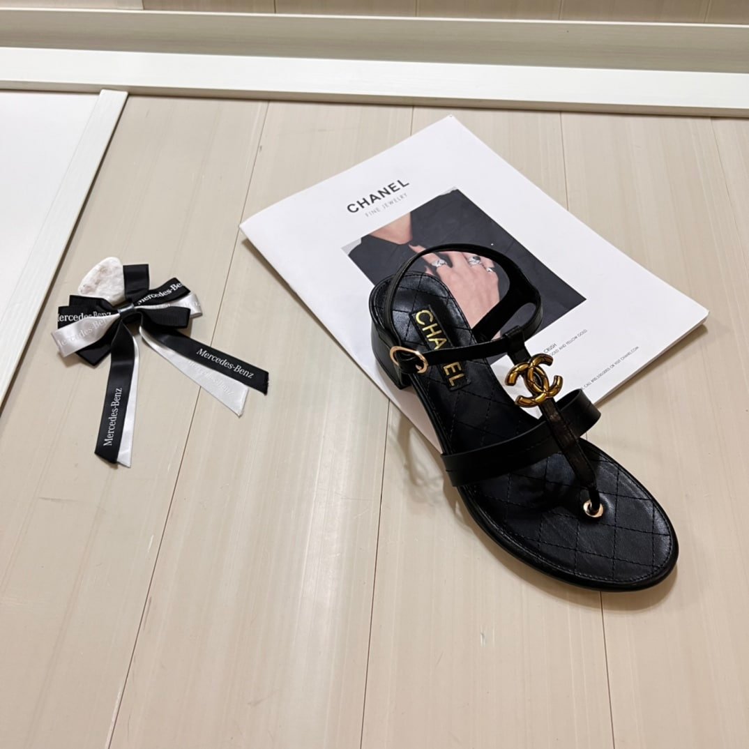 Ch**el Sandal Open Round Toe Flip Flops Black