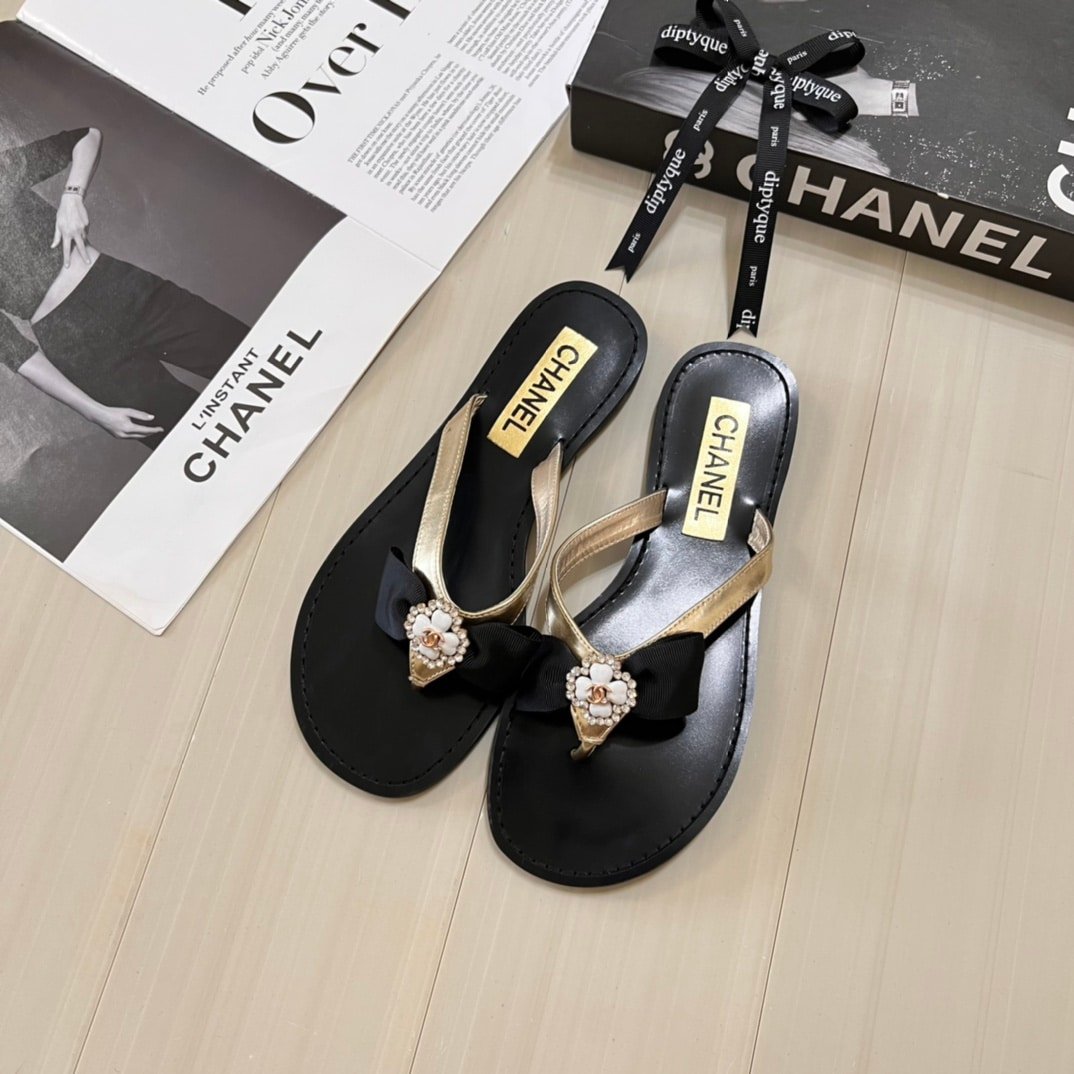 Ch**el Thong Slide White Camellia Cc Logo Bow Black