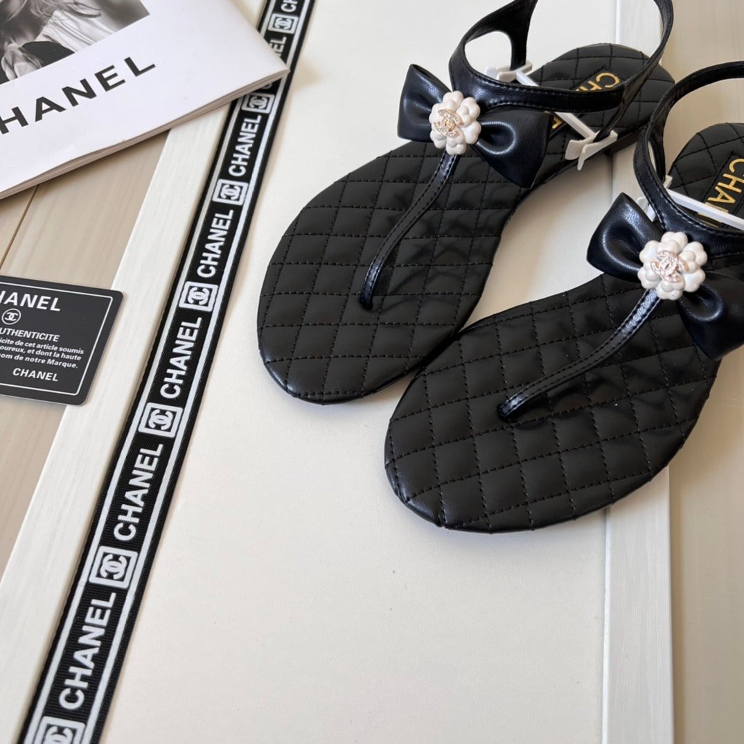 Ch**el Black Quilted Leather With White Camellia Cc Logo Sandals G45258 X01000 94305