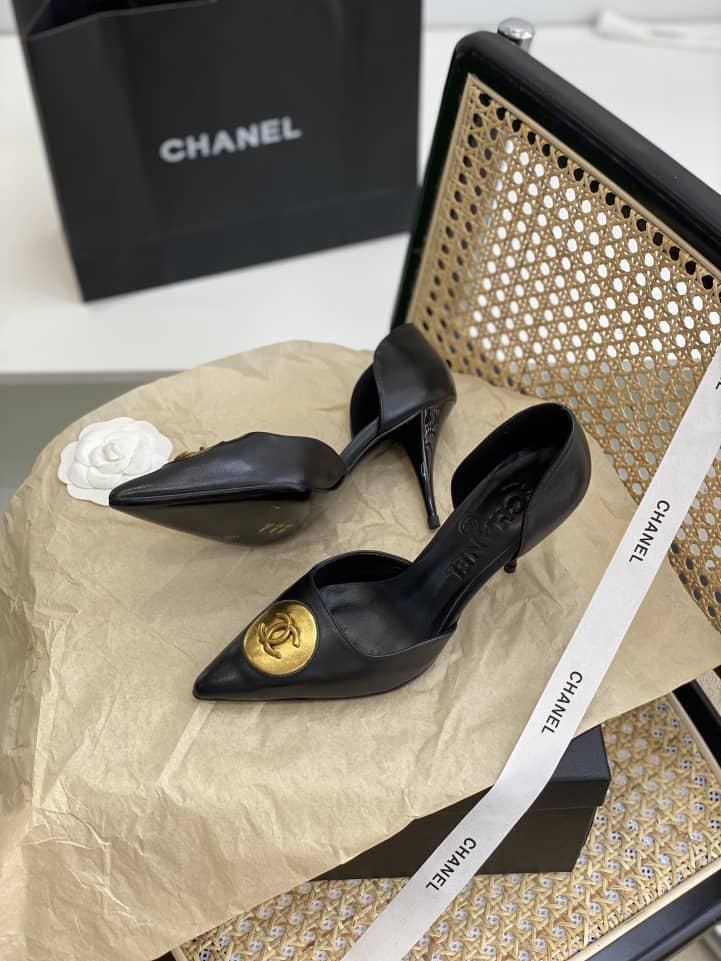Ch**el Cc Logo Heels In Black