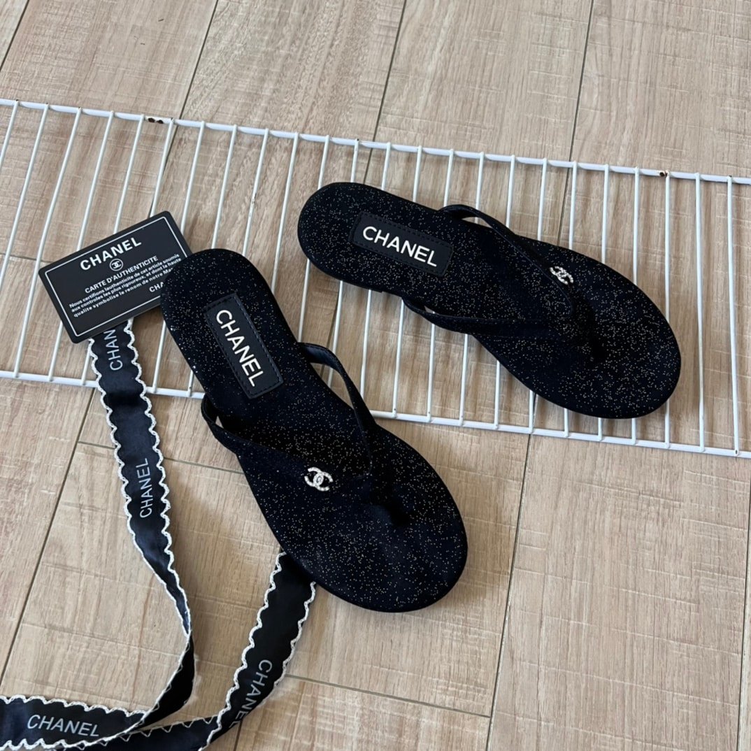 Ch**el Thongs Purl Fabric With Silver Cc Logo In Black