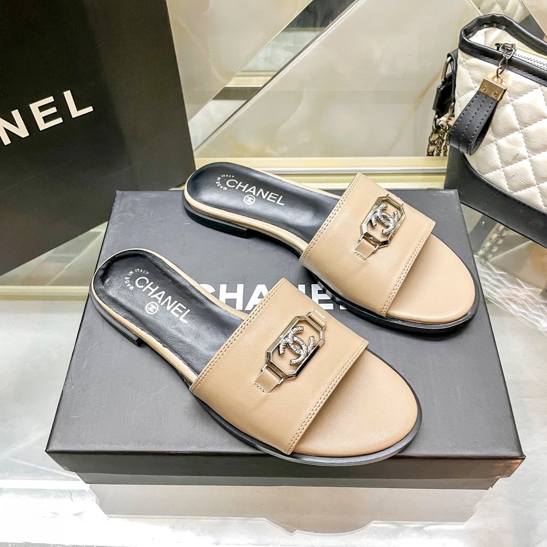 Ch**el Slippers With Cc Silver Hardware Beige
