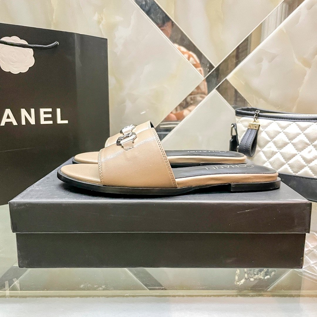 Ch**el Slippers With Cc Silver Hardware Beige