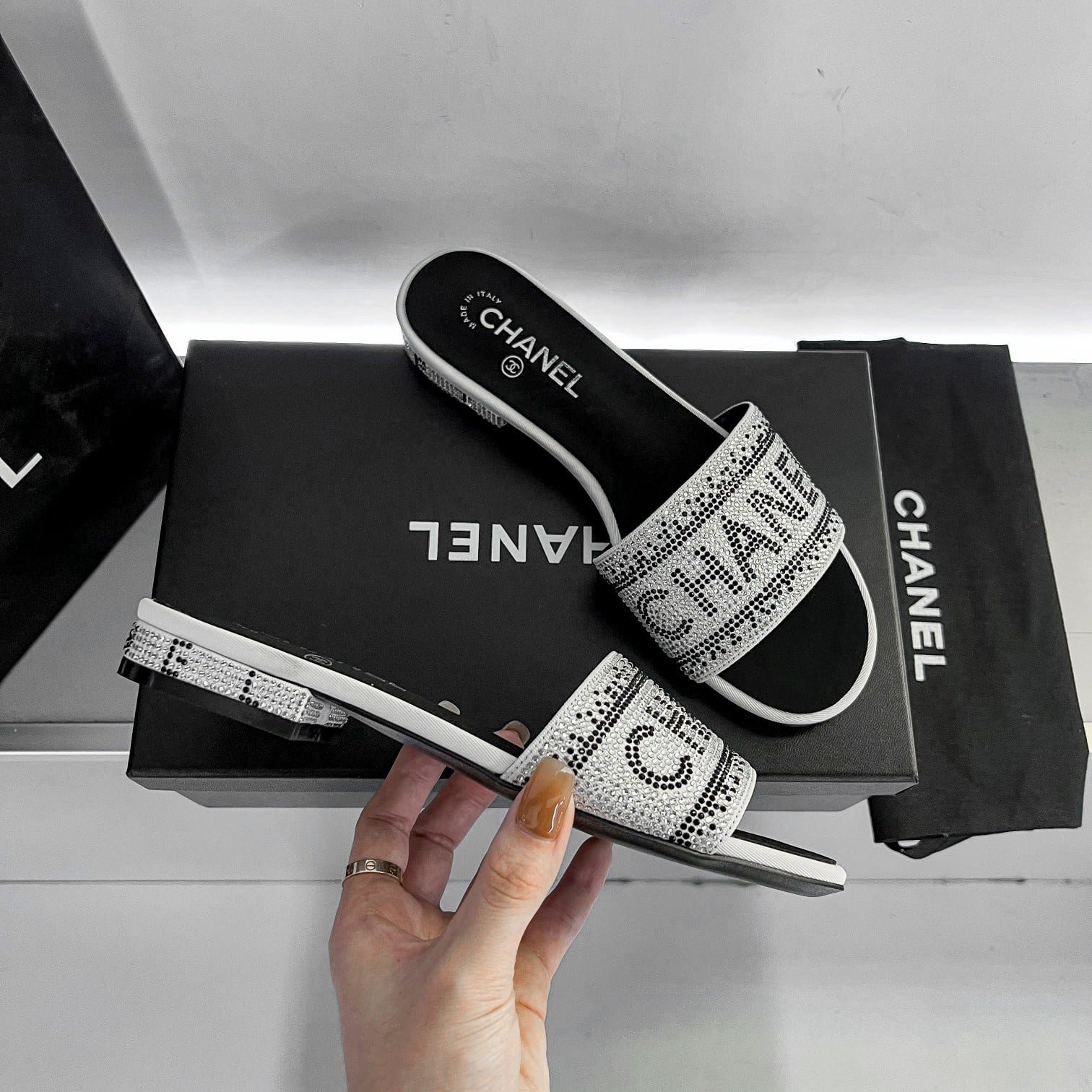 Ch**el 24P Beaded D1am0nd Slippers Silver