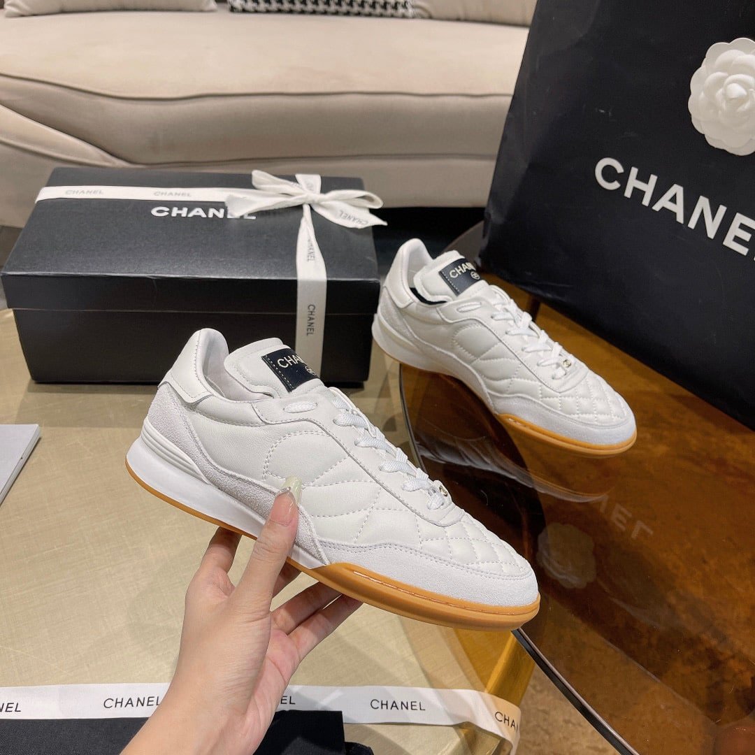 Ch**el Sneaker Calfskin Suede White G45335 B14497 Ns308