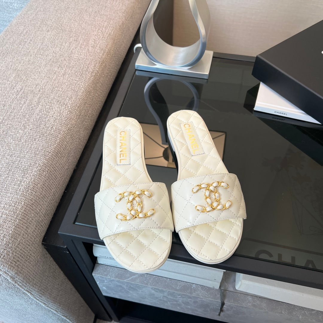 Ch**el 23P Quilted Cc Chain Mule Sandal White