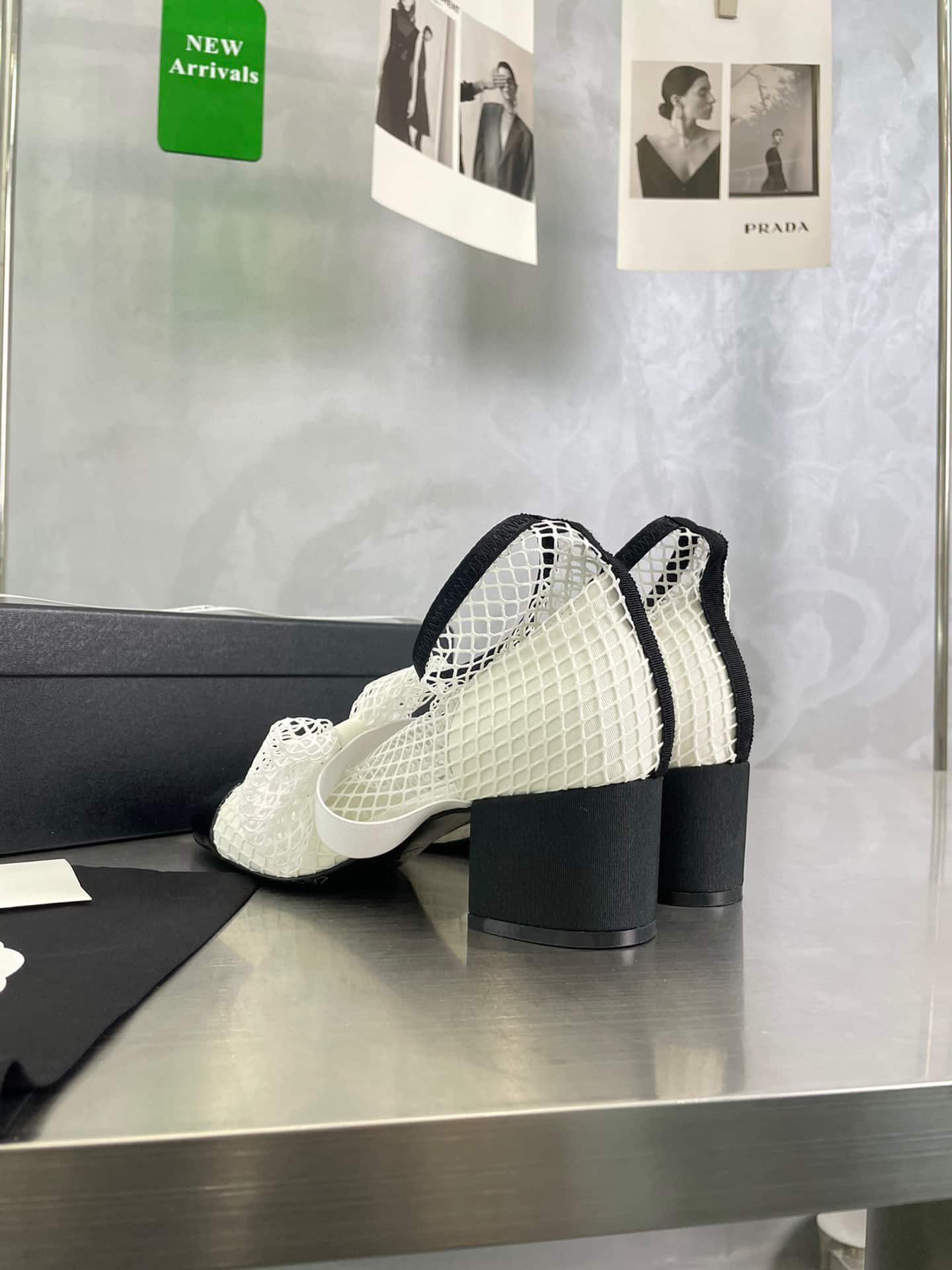 Ch**el Mary Janes White And Black G40097 Y56613 K5928