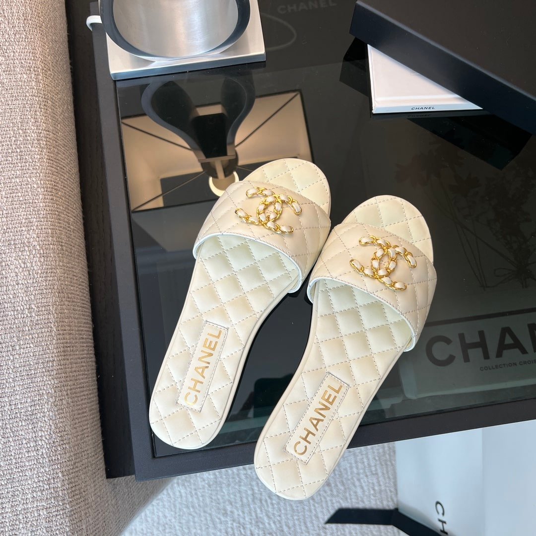 Ch**el 23P Quilted Cc Chain Mule Sandal White