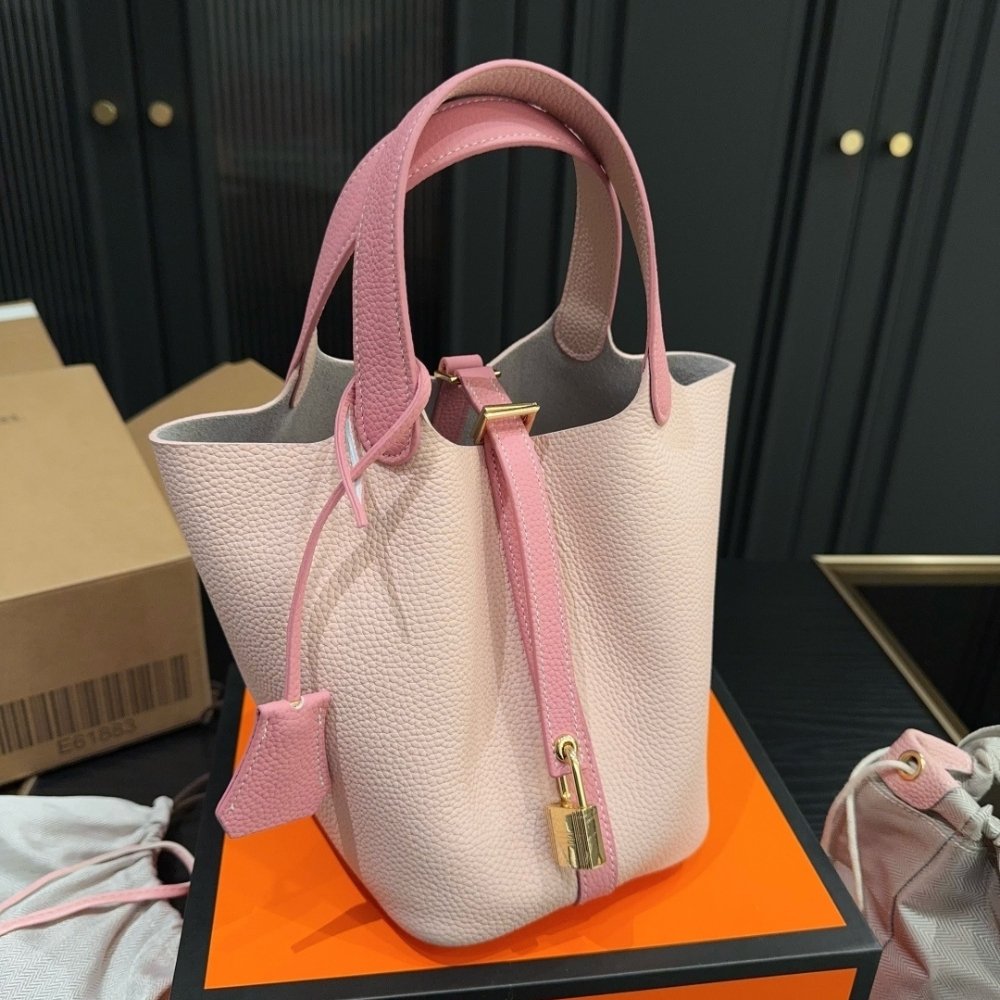 H**me5 Picotin Lock 18 Pocket Bag Light Pink 18Cm