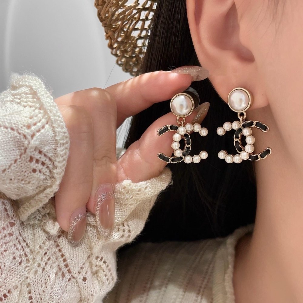 Ch**el Stud Earrings Black And Pears Abg562 B22261 U4399