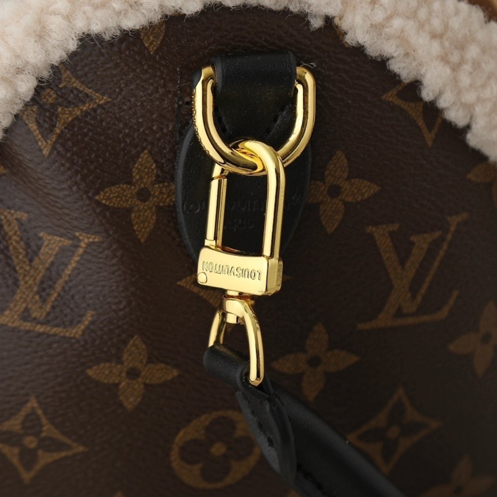 L0vis Vvtt0n Speedy Soft 30 Teddy Monogram Brown 30Cm M26326