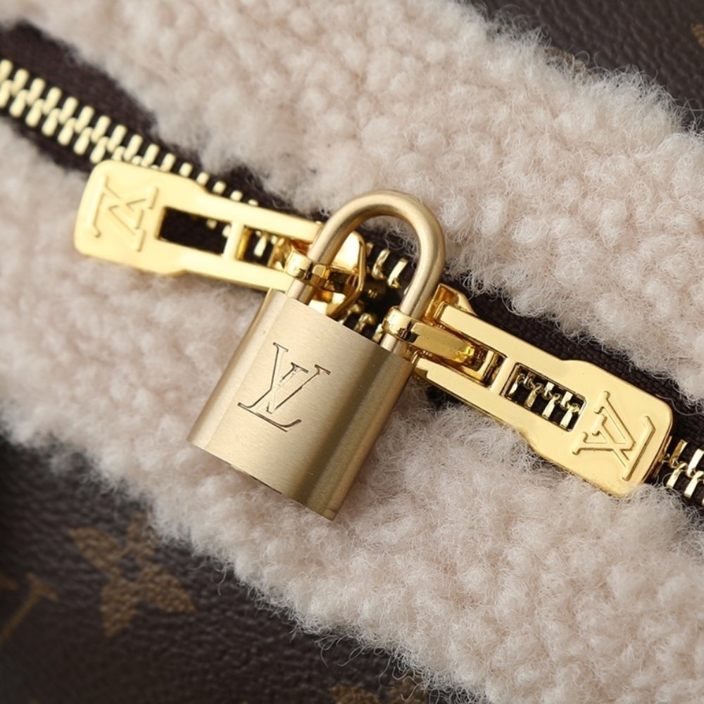 L0vis Vvtt0n Speedy Soft 30 Teddy Monogram Brown 30Cm M26326