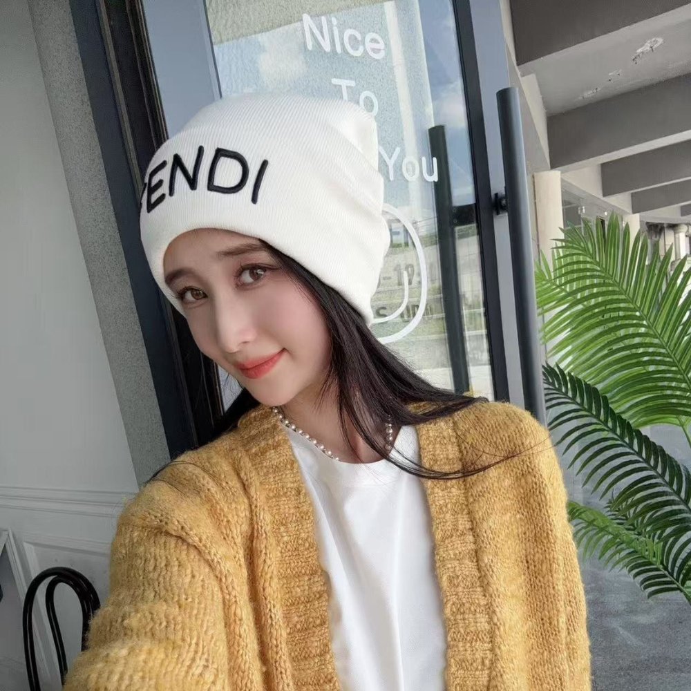 F**di Wool Hat White Fxq056Ai4Ff05Wl