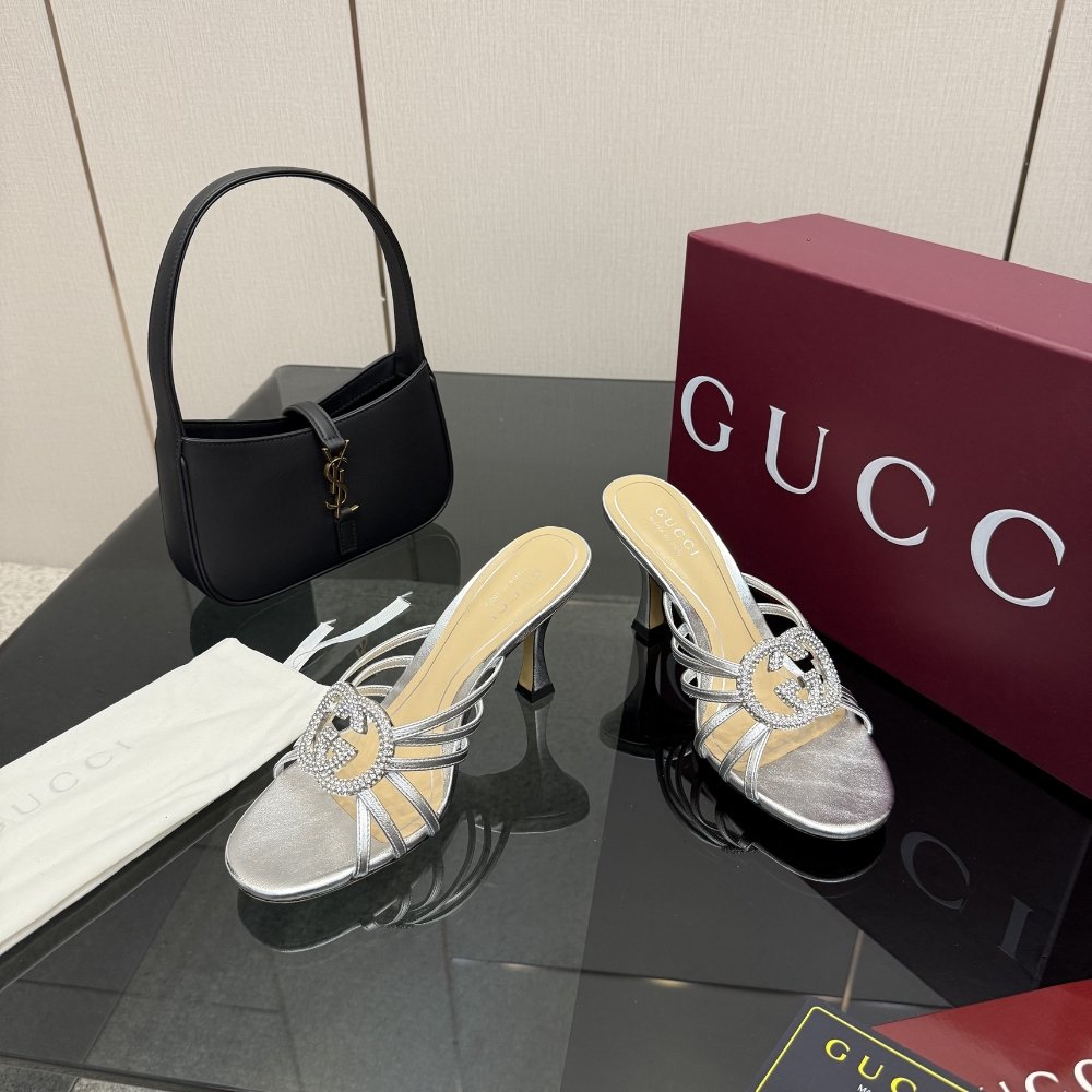 Gvc*1 Women Slide Sandal With Crystal Interlocking G Silver 852663 0Mw00 8106