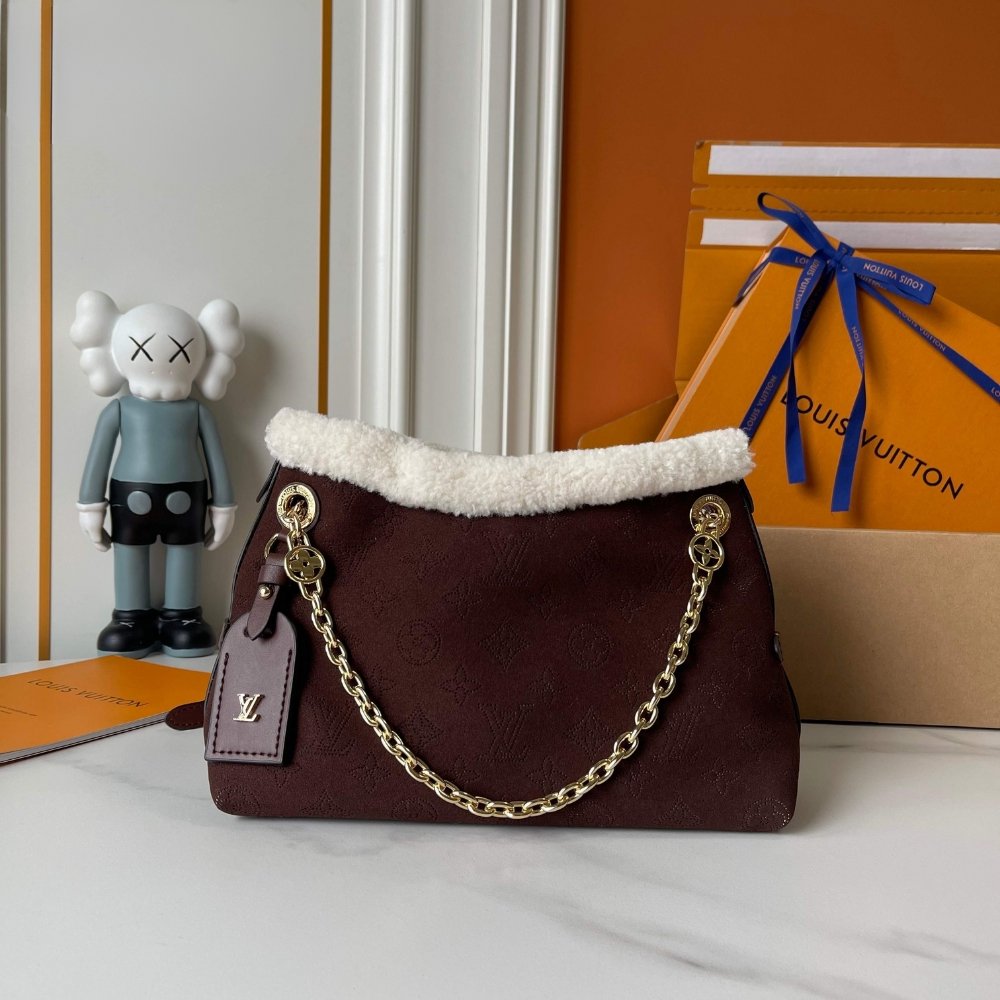 L0vis Vvtt0n Carryall BB Chocolate 26Cm