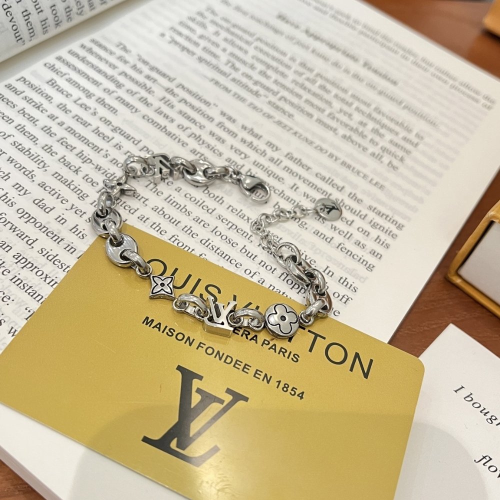 L0vis Vvtt0n Lv Sailor Medium Bracelet Silver M03187