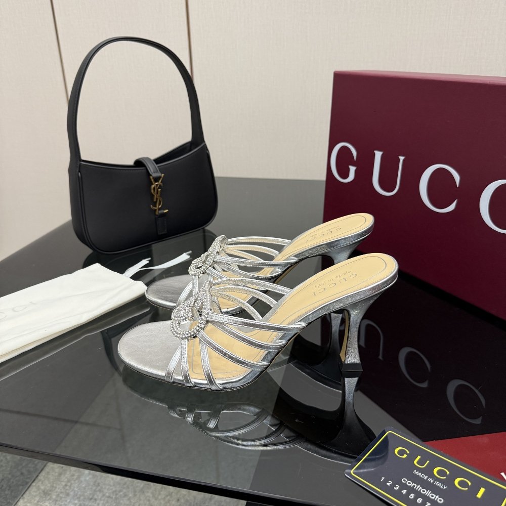 Gvc*1 Women Slide Sandal With Crystal Interlocking G Silver 852663 0Mw00 8106