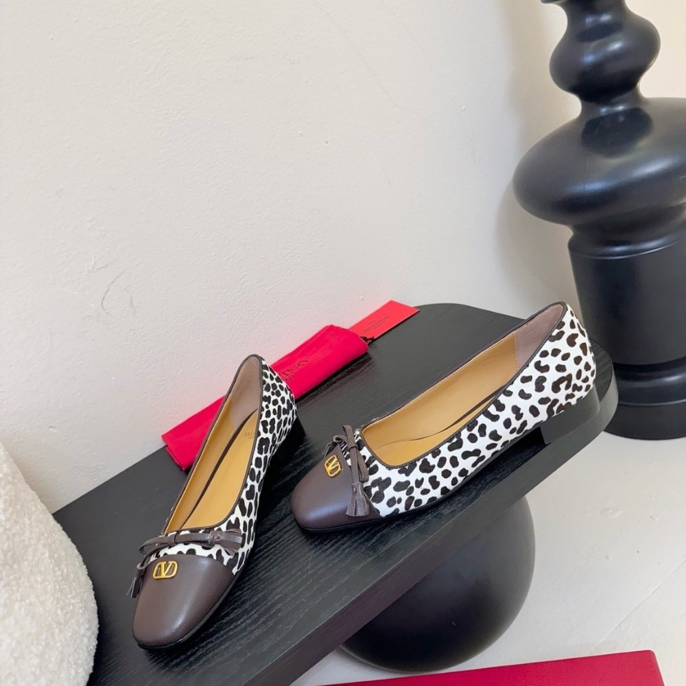 Va1e*ntin0 Valet Du Roi Ballerina In Pony Leopard Print 7W2S0Mr8Ess Bnb