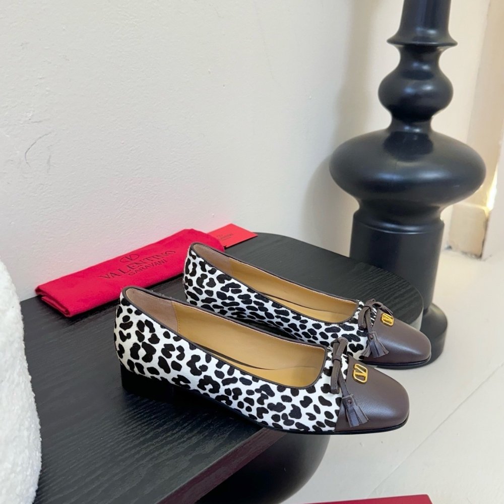 Va1e*ntin0 Valet Du Roi Ballerina In Pony Leopard Print 7W2S0Mr8Ess Bnb