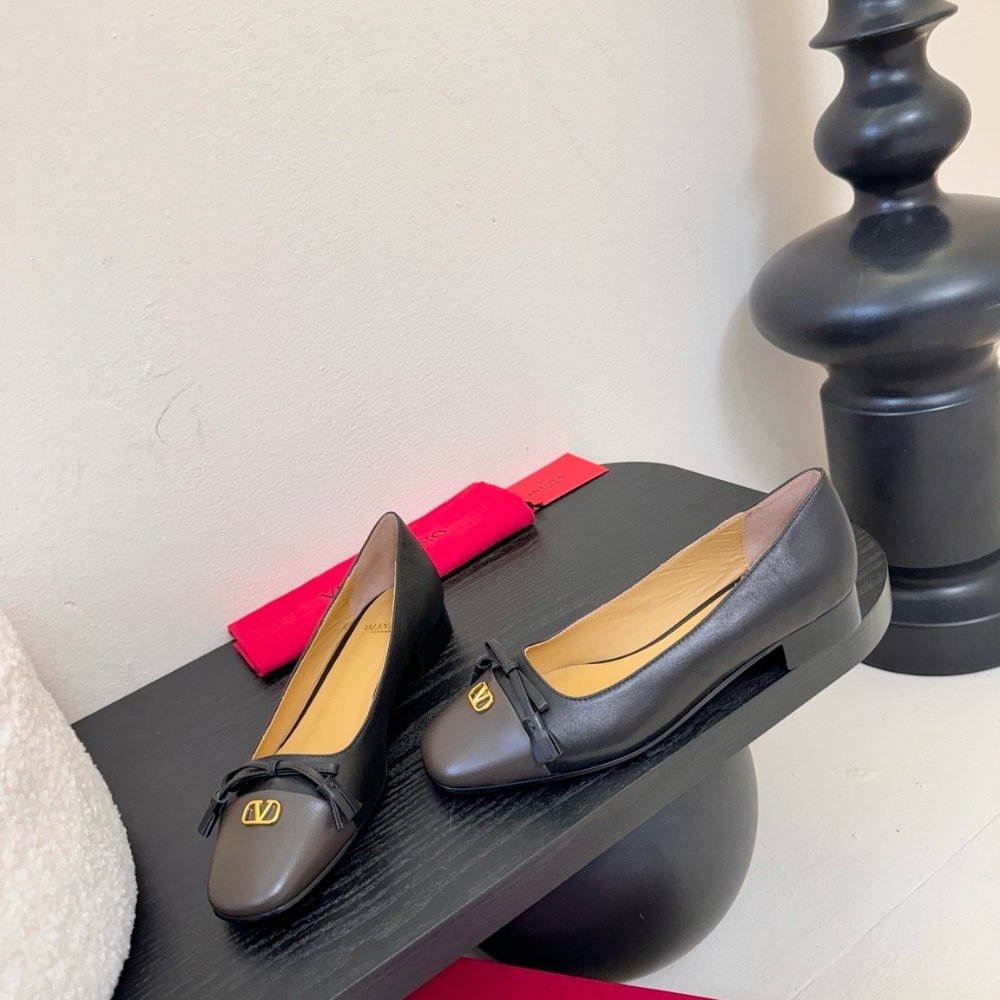 Va1e*ntin0 Valet Du Roi Ballerina In Kidskin In Black 6Y0S0L03Vmh Bxv