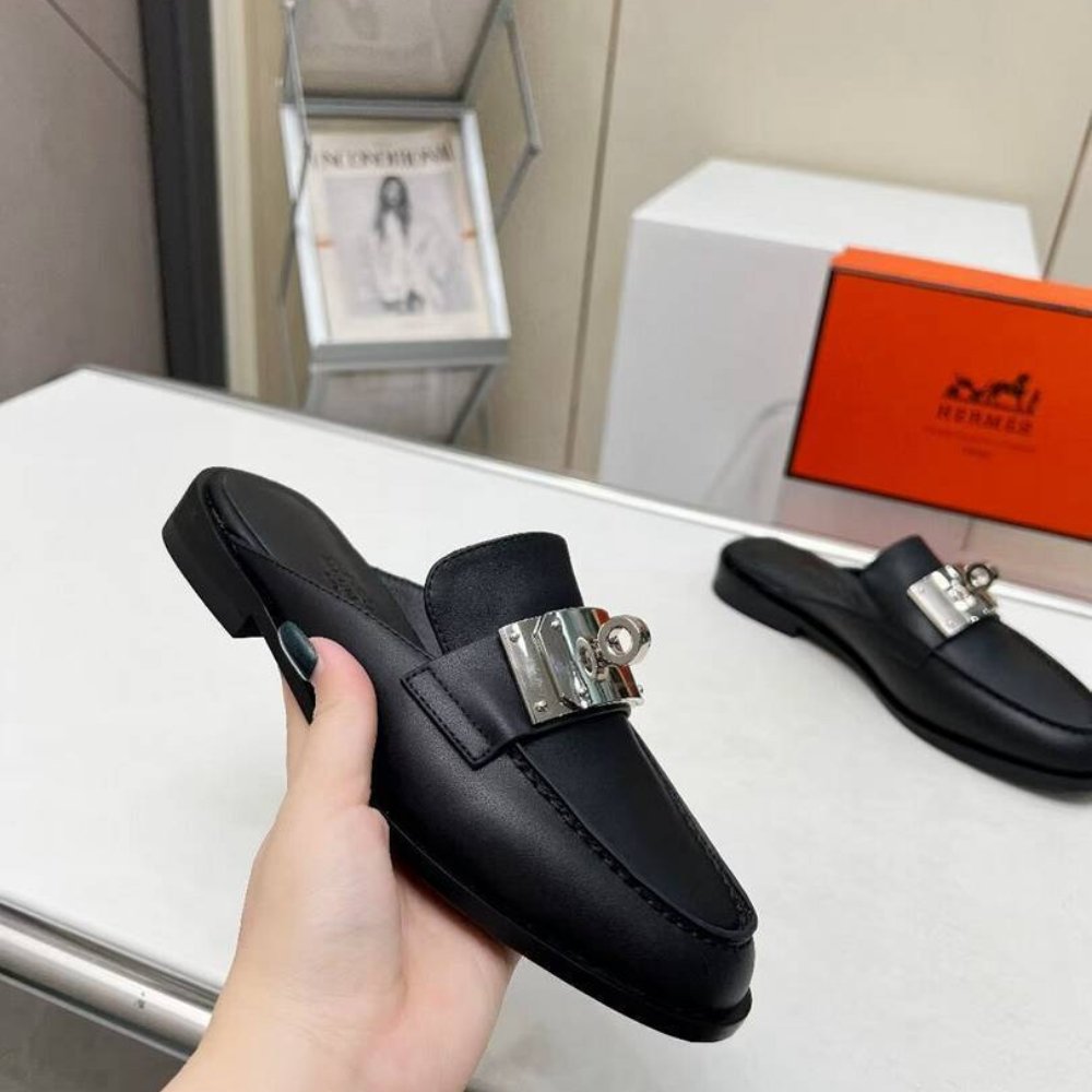 H**me5 Lota Mule Black H241159Z 02350