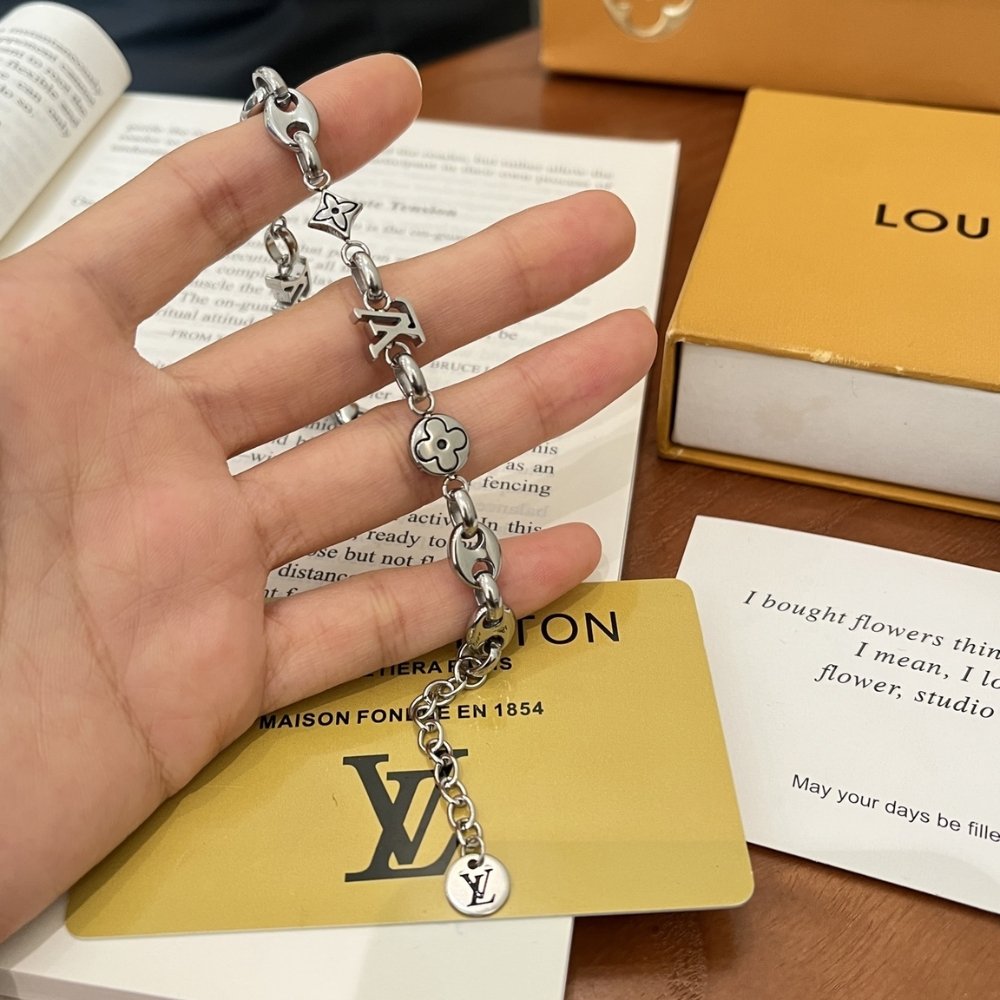 L0vis Vvtt0n Lv Sailor Medium Bracelet Silver M03187