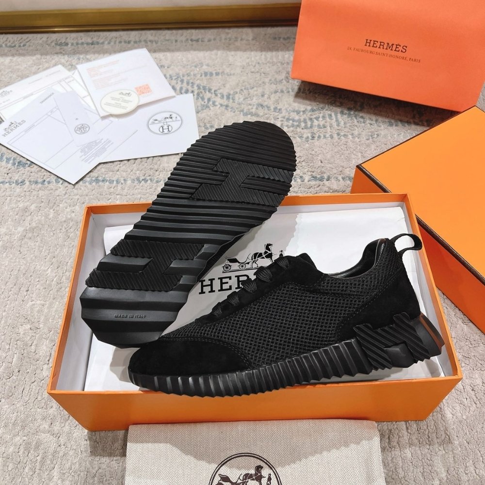 H**me5 Bouncing Sneaker Black H252804Zh01405