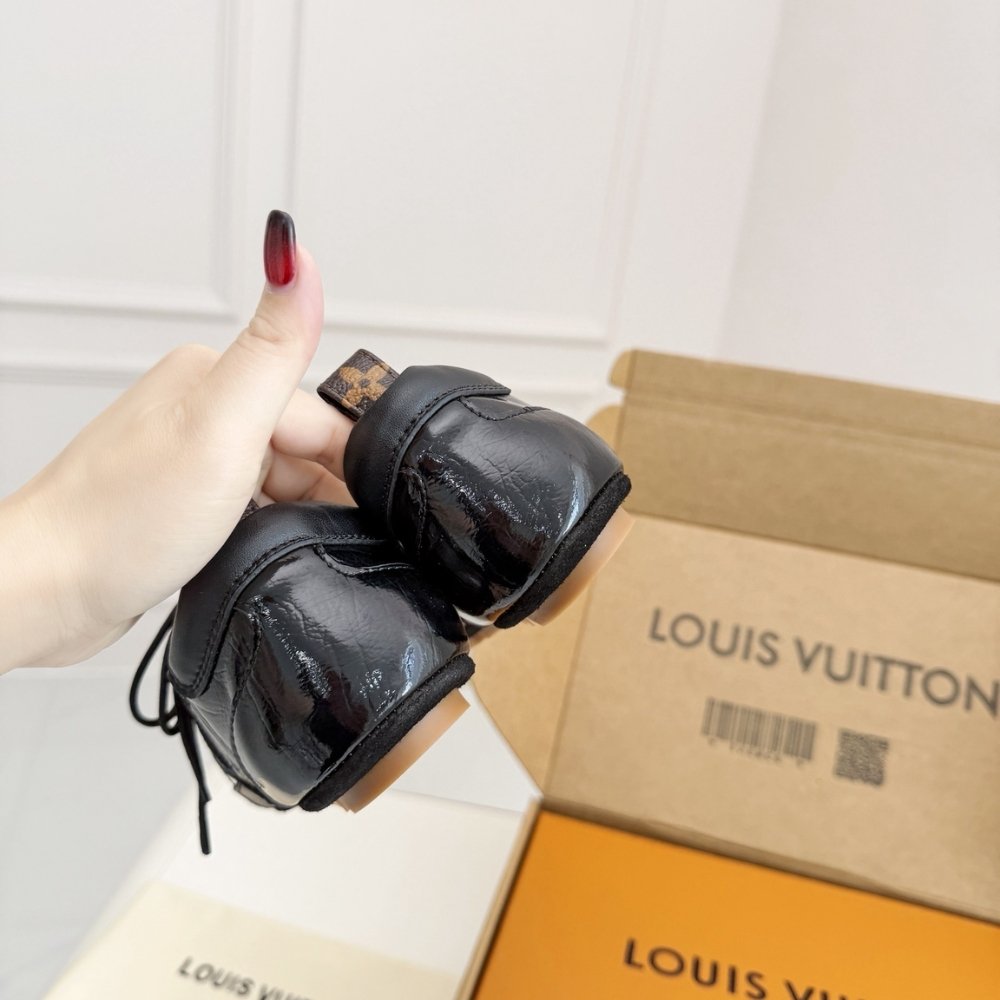 L0vis Vvtt0n Lv Sneakerina Black 1Aiver