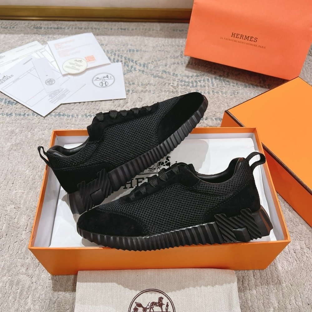 H**me5 Bouncing Sneaker Black H252804Zh01405