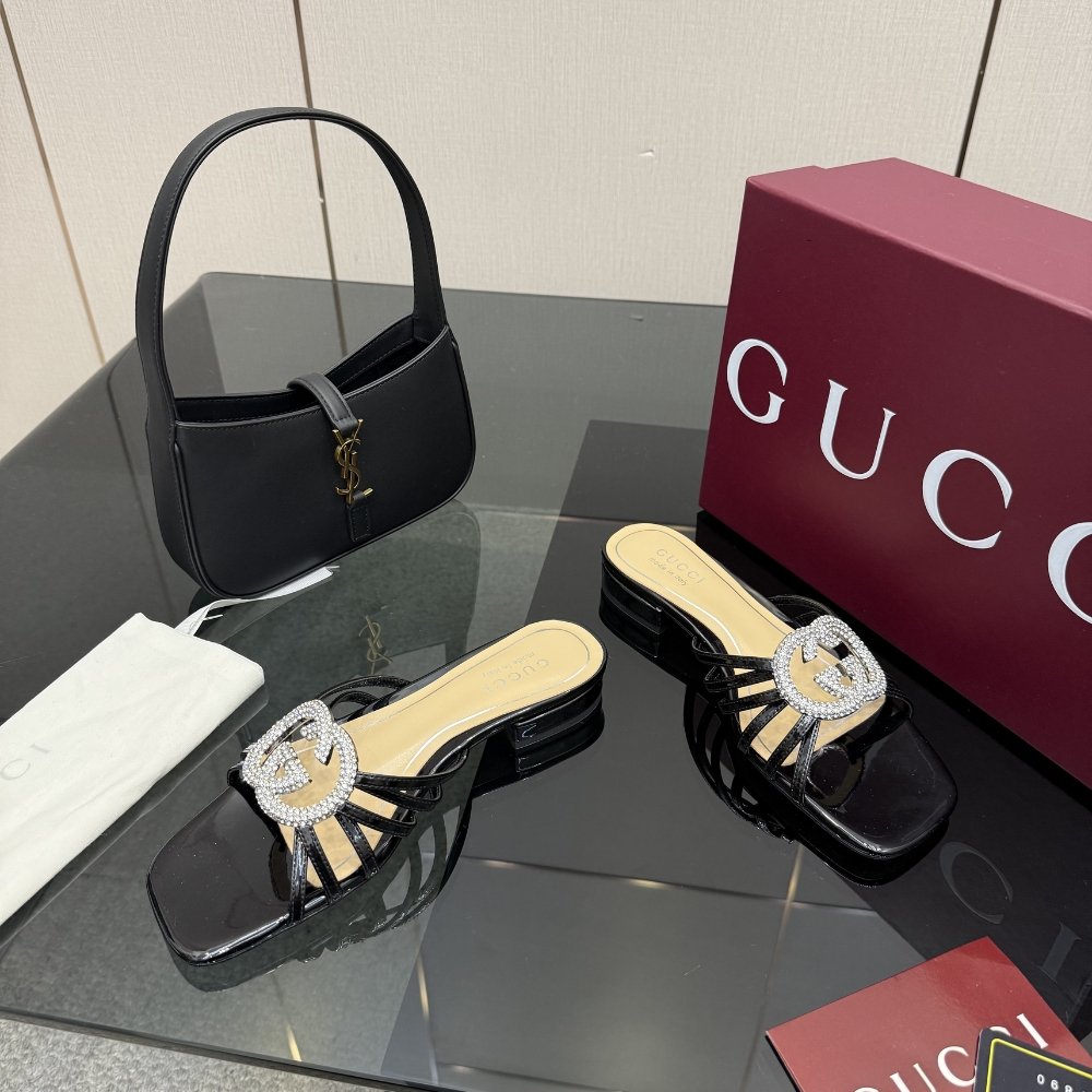 Gvc*1 Women Slide With Crystal Interlocking G Black Leather 852357 Bnc00 1000