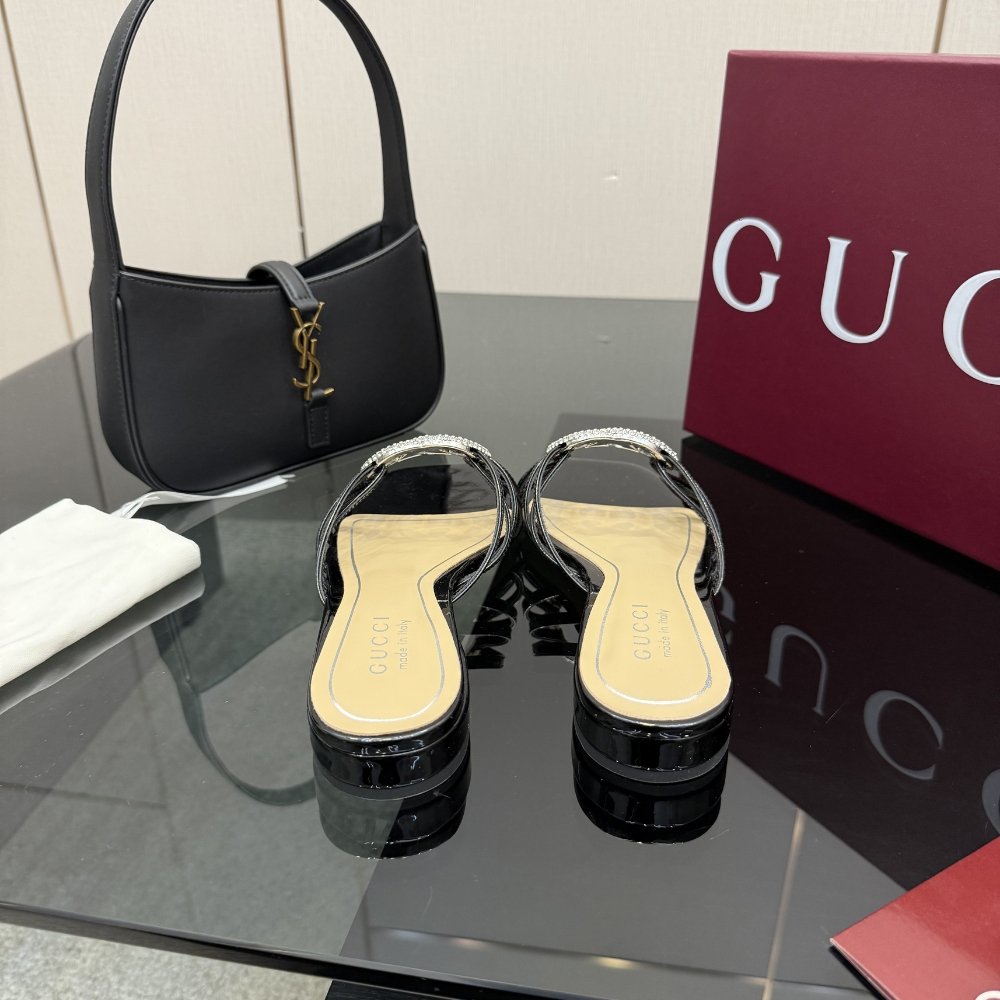 Gvc*1 Women Slide With Crystal Interlocking G Black Leather 852357 Bnc00 1000
