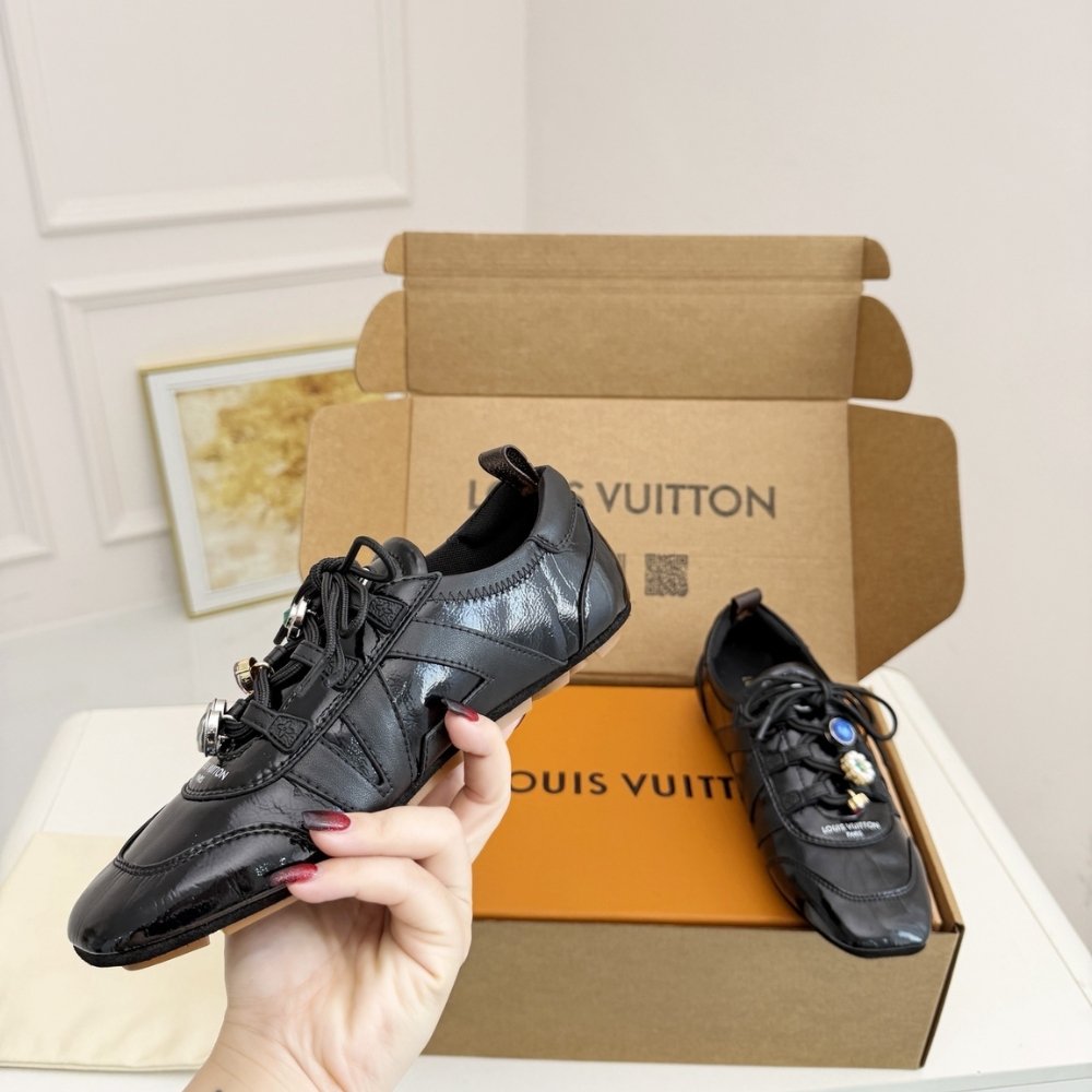 L0vis Vvtt0n Lv Sneakerina Black 1Aiver