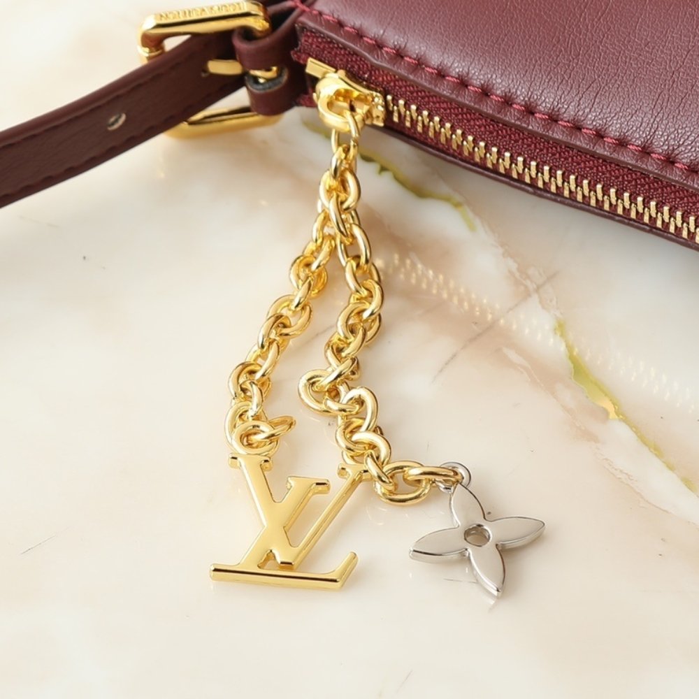 L0vis Vvtt0n Pochette Lv Bloom Red 29Cm M25650